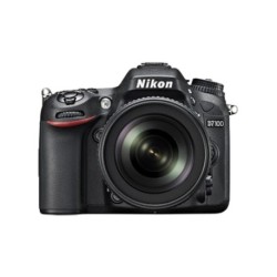 Nikon D7100 with 18-140mm Lens